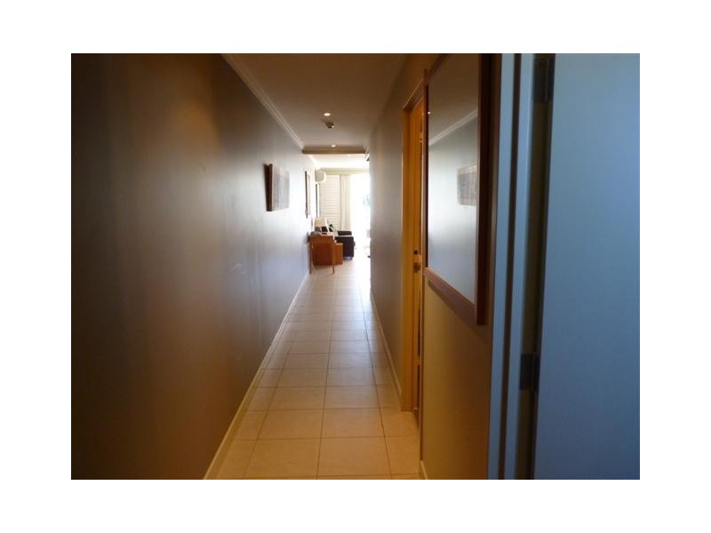 Unit 101/569 Esplanade, Urangan QLD 4655