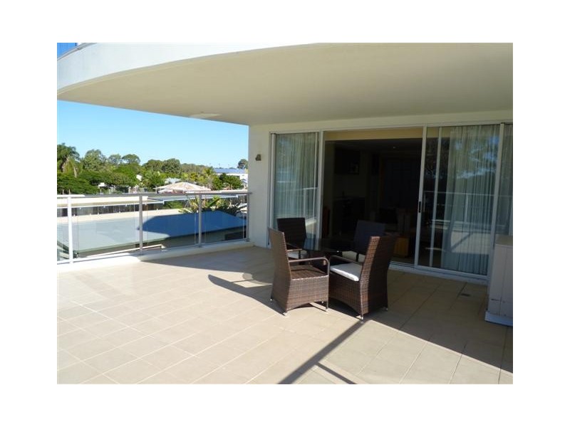 Unit 101/569 Esplanade, Urangan QLD 4655