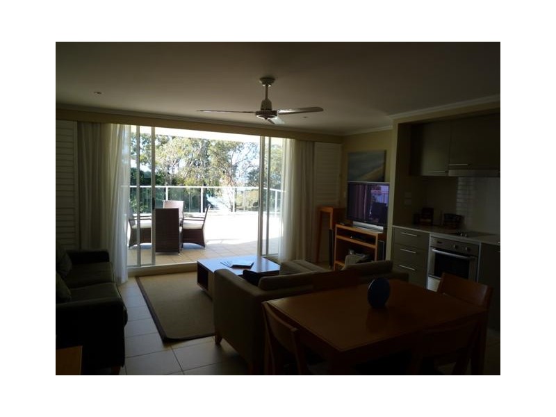 Unit 101/569 Esplanade, Urangan QLD 4655