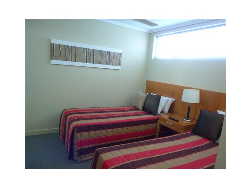 Unit 101/569 Esplanade, Urangan QLD 4655