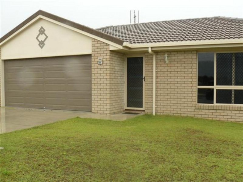 44 Moonstone Drive, Urangan QLD 4655