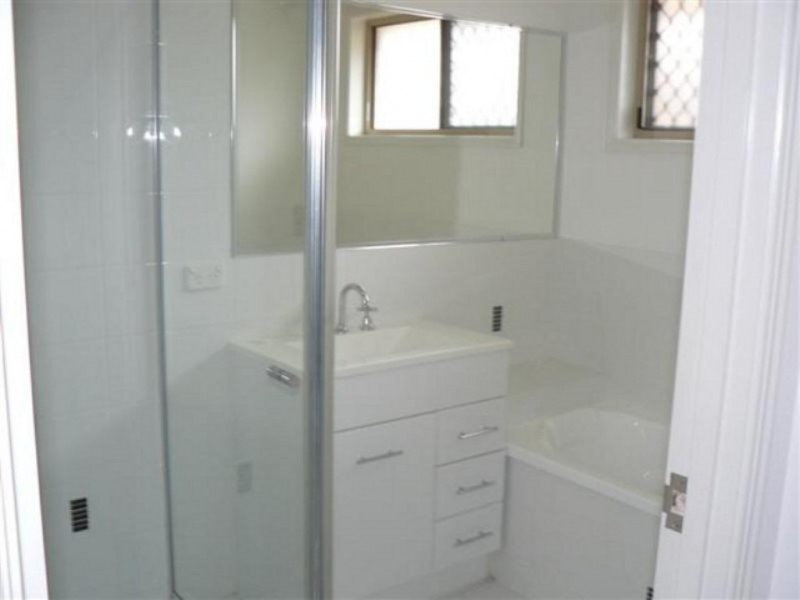 44 Moonstone Drive, Urangan QLD 4655