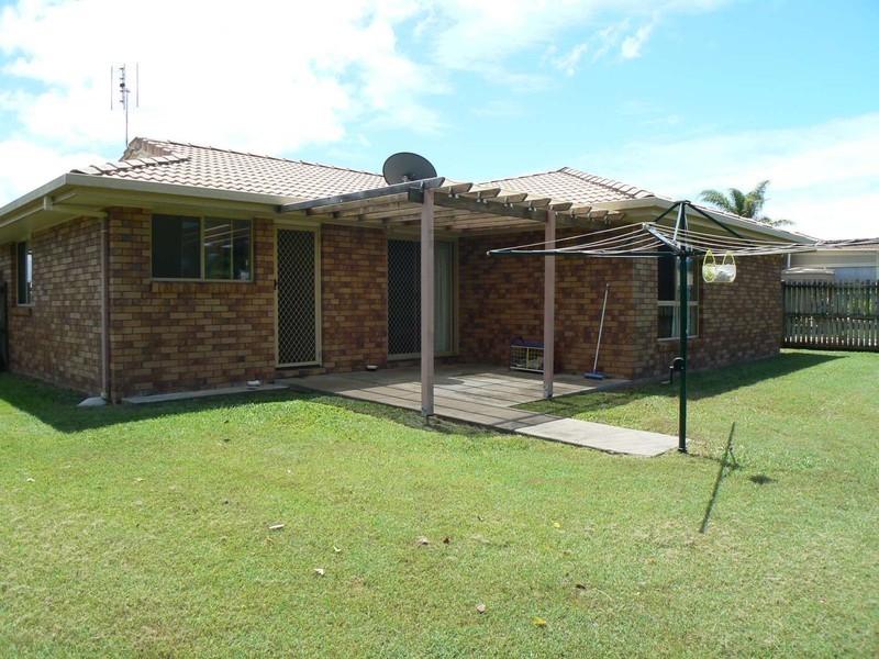 66 Caddy Avenue, Urraween QLD 4655