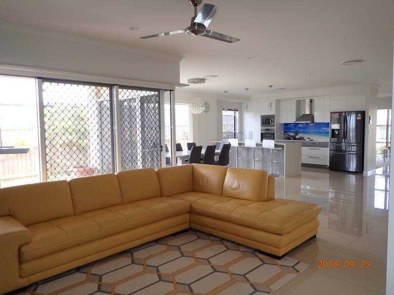30 Bronte Place, Urraween QLD 4655