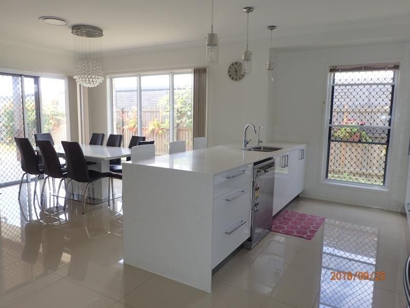30 Bronte Place, Urraween QLD 4655