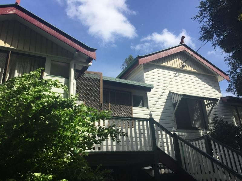 17 Charles Street, Pialba QLD 4655