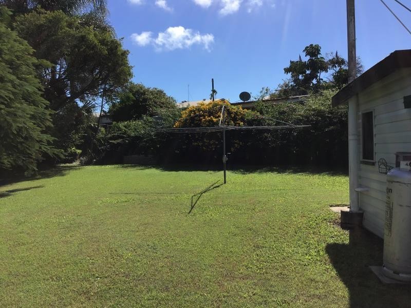 17 Charles Street, Pialba QLD 4655