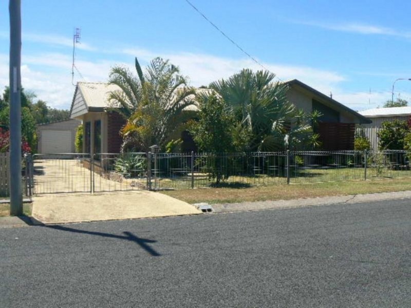 44 Limpus Street, Urangan QLD 4655