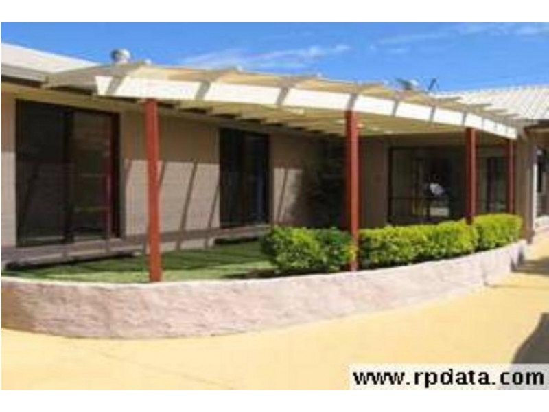 44 Limpus Street, Urangan QLD 4655