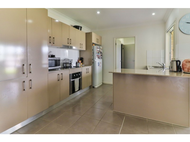 14 Morgan Circuit, Urraween QLD 4655