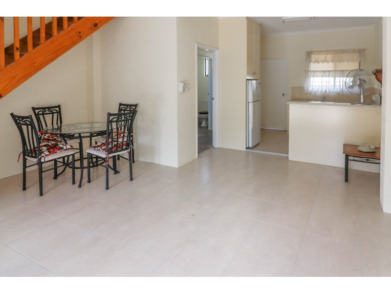 3/445 Esplanade, Torquay QLD 4655