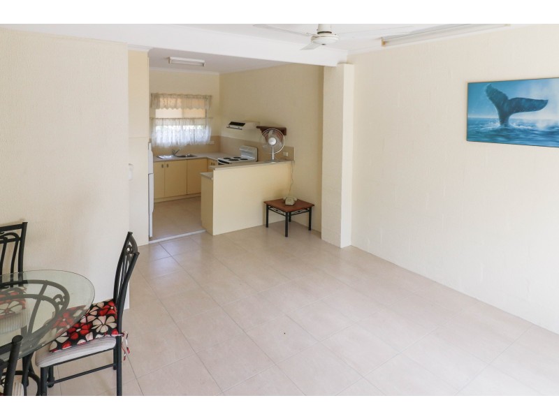 3/445 Esplanade, Torquay QLD 4655