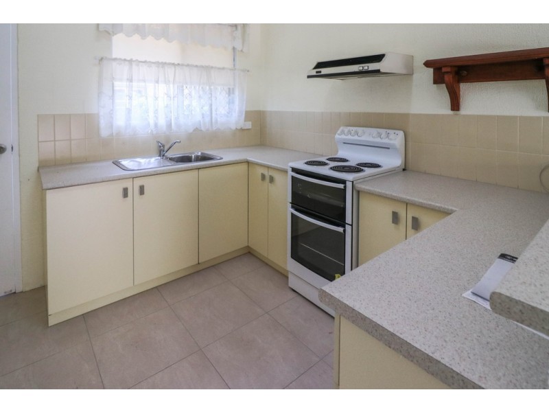 3/445 Esplanade, Torquay QLD 4655