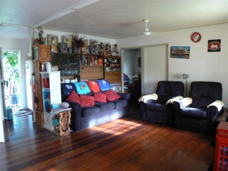 16 Hansen Street, Urangan, Urangan QLD 4655