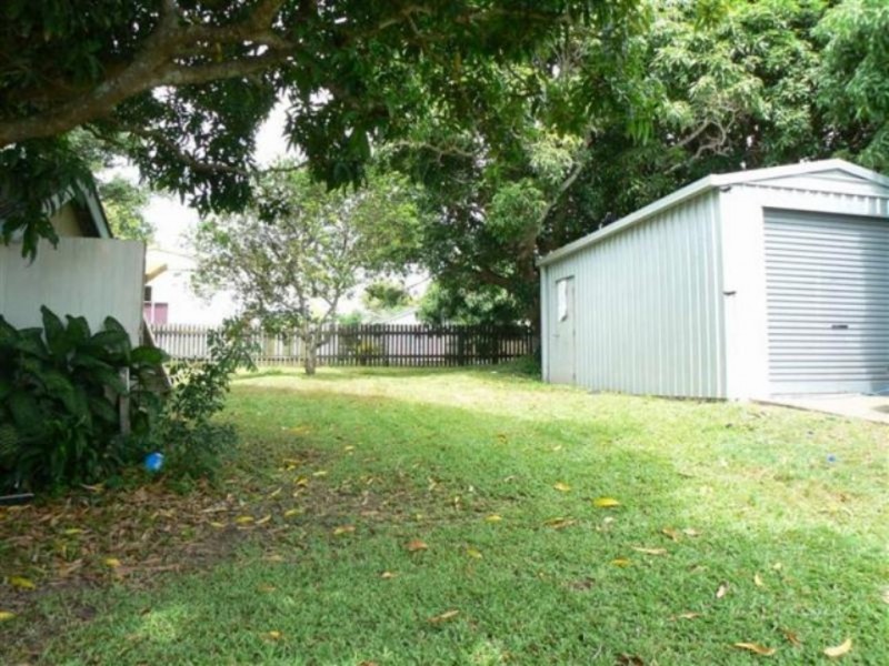 65 Kent Street, Urangan QLD 4655