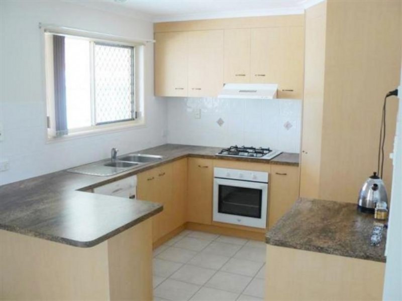 33 Anchorage Cct, Point Vernon QLD 4655