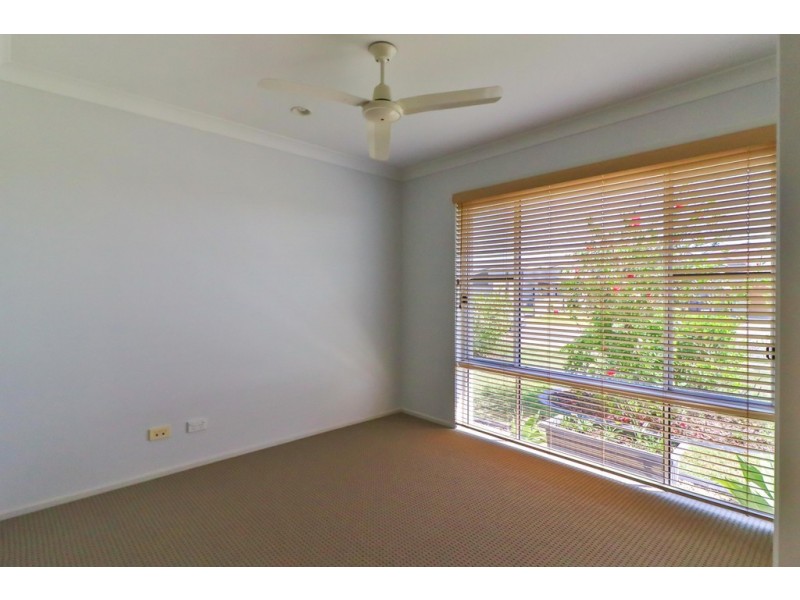 54 Endeavour Way, Eli Waters QLD 4655