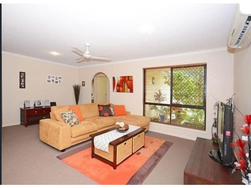 7 Aqualine Drive, Point Vernon QLD 4655