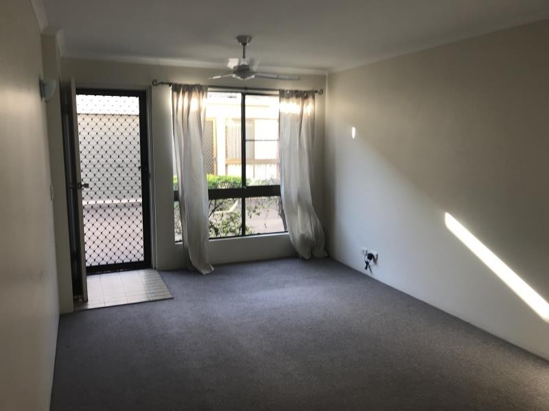 9/10 McKean Road, Scarness QLD 4655