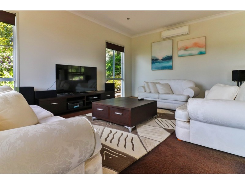 5 Balmoral Court, Urraween QLD 4655