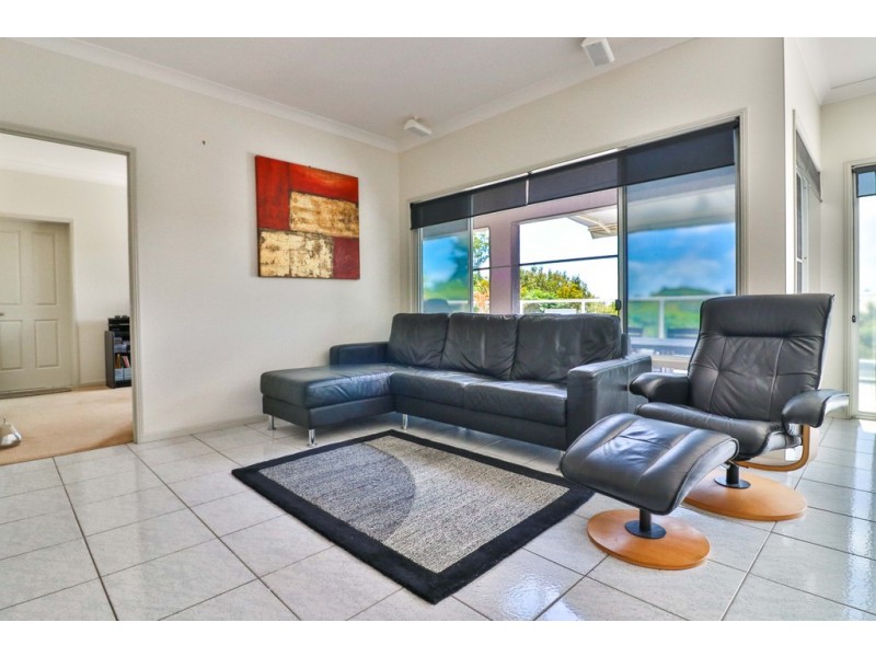 5 Balmoral Court, Urraween QLD 4655
