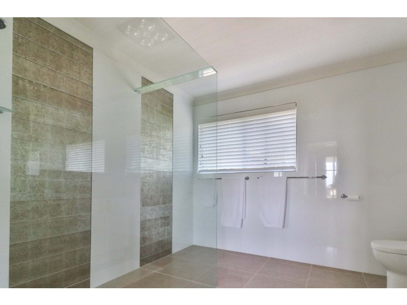 5 Balmoral Court, Urraween QLD 4655