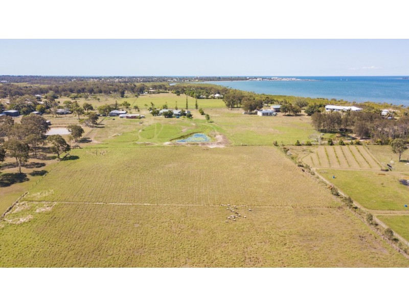 6 Shore Road East, Urangan QLD 4655