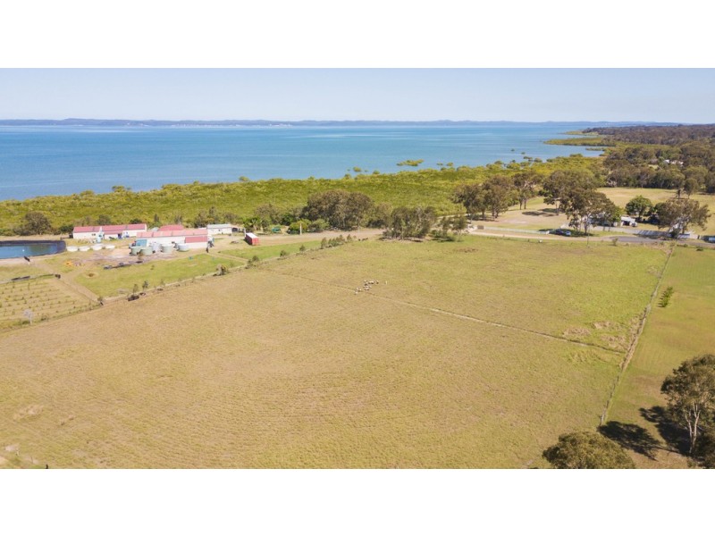 6 Shore Road East, Urangan QLD 4655