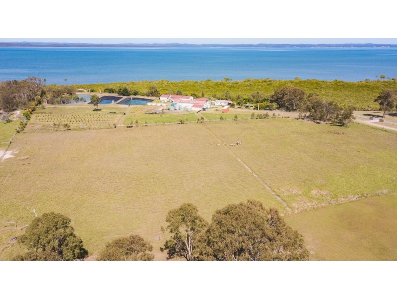 6 Shore Road East, Urangan QLD 4655