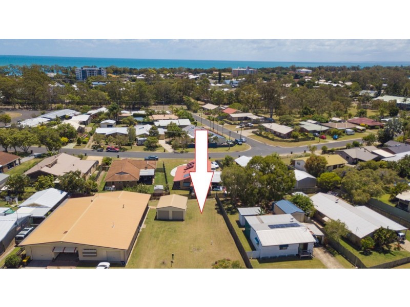 10 Holiday Parade, Scarness QLD 4655