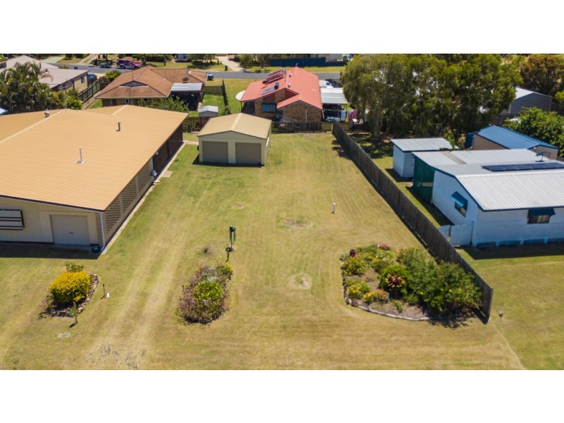 10 Holiday Parade, Scarness QLD 4655