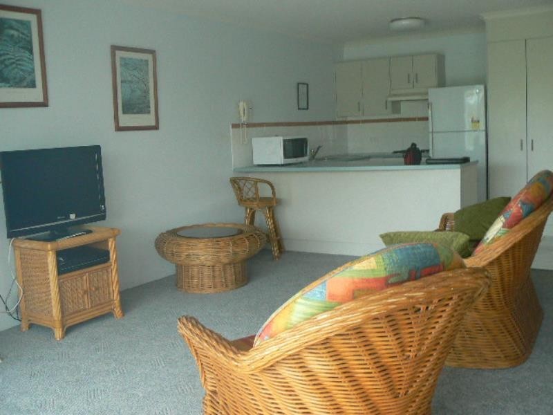 31/386 4th Fl Esplanade, Torquay QLD 4655