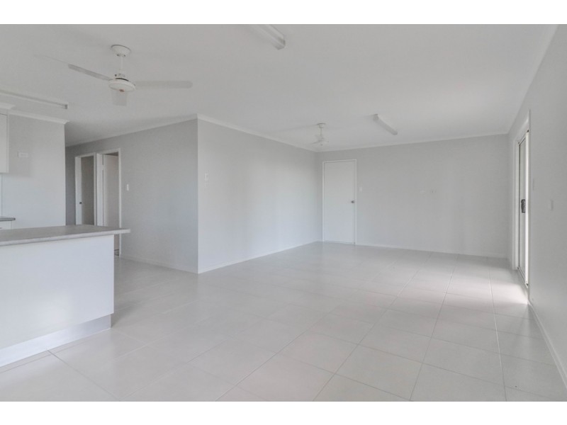 16 Johnston Boulevard, Urraween QLD 4655