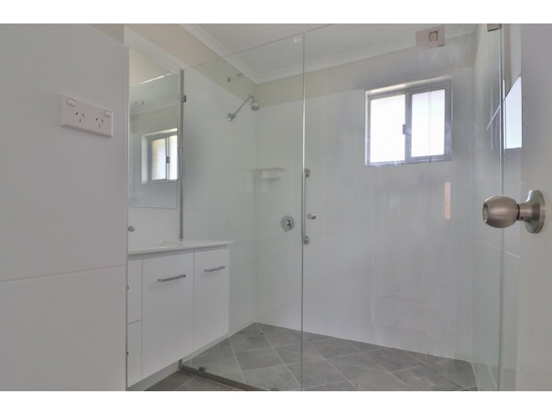 16 Johnston Boulevard, Urraween QLD 4655