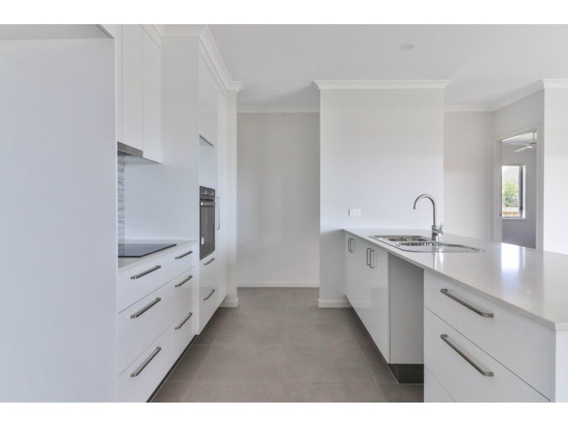 19 Hudson Drive, Urraween QLD 4655