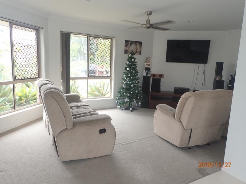 7 Picadilly Cct, Urraween QLD 4655