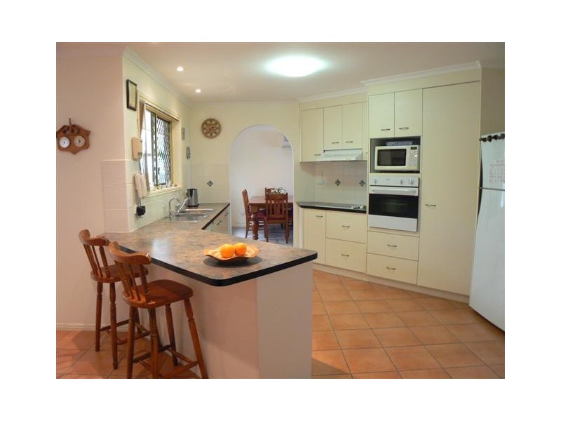 17 Mcliver St, Kawungan QLD 4655