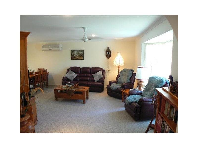 17 Mcliver St, Kawungan QLD 4655