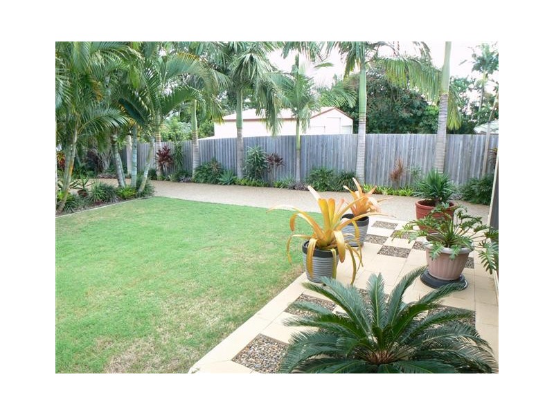 17 Mcliver St, Kawungan QLD 4655