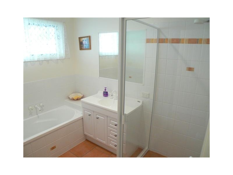 17 Mcliver St, Kawungan QLD 4655