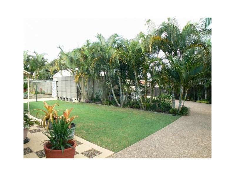 17 Mcliver St, Kawungan QLD 4655