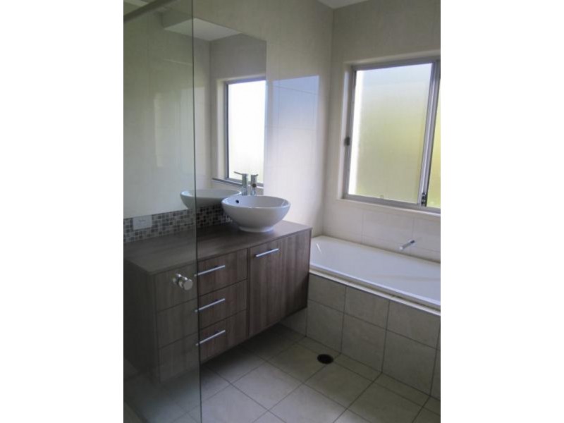 5 Ferryman Close, River Heads QLD 4655