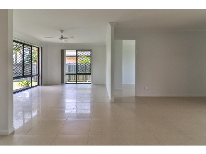 8 Gallery Court, Kawungan QLD 4655