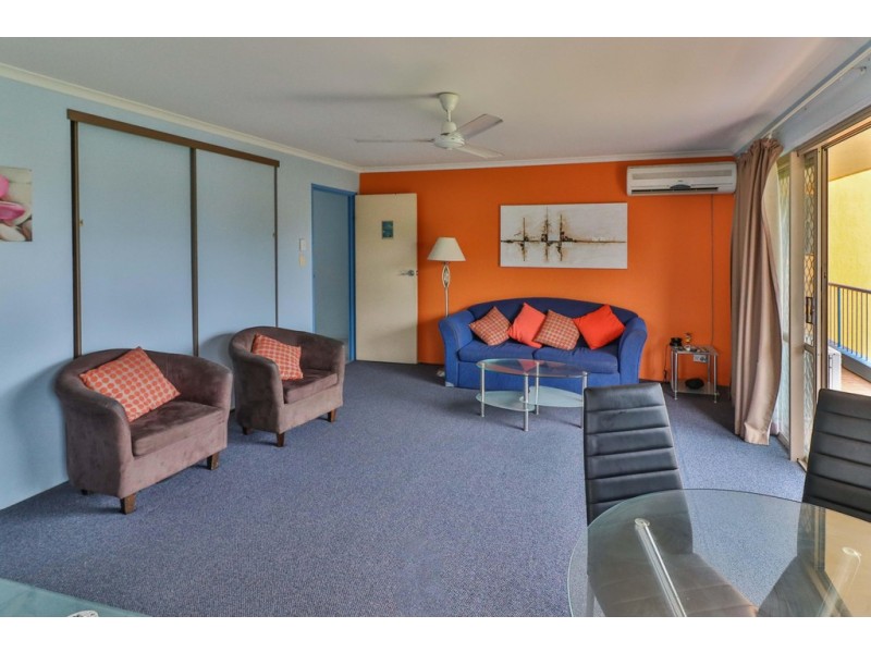 8/383 Esplanade, Torquay QLD 4655