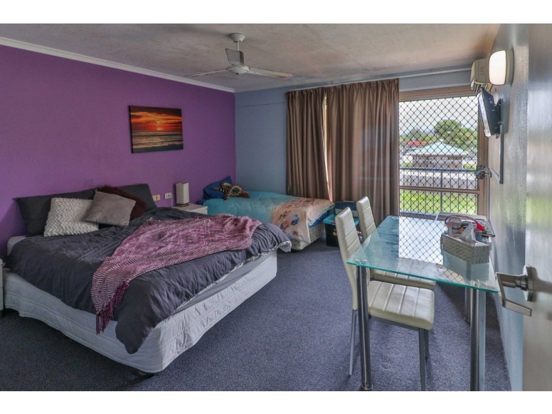 8/383 Esplanade, Torquay QLD 4655