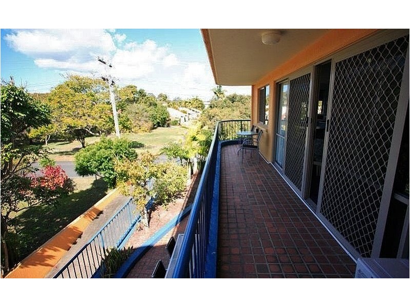 8/383 Esplanade, Torquay QLD 4655