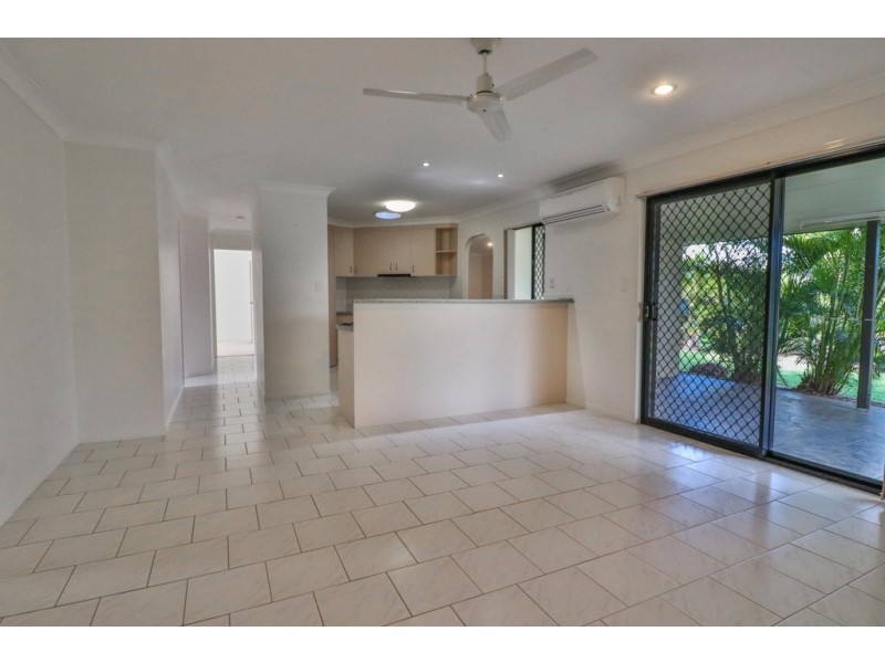 2 Parisi Court, Urraween QLD 4655