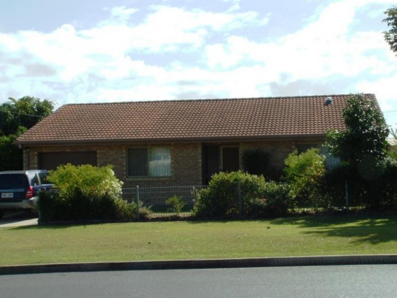 27 Martin Street, Point Vernon QLD 4655