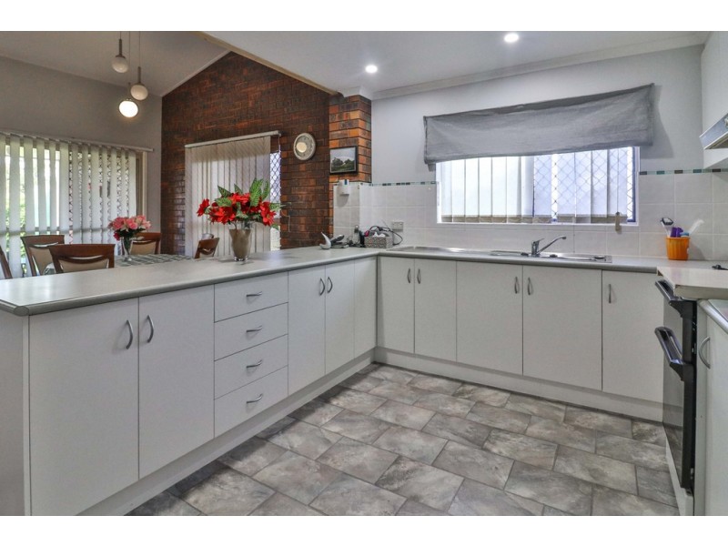 15/272 Torquay Terrace, Torquay QLD 4655