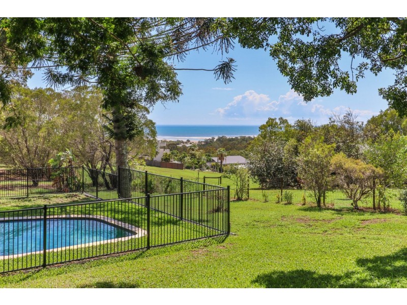 15 Mitchell Avenue, Craignish QLD 4655